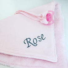 Charger l'image dans la galerie, Doudou/Attache-tétine, deux en un