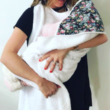 Charger l'image dans la galerie, Serviette attache-cou