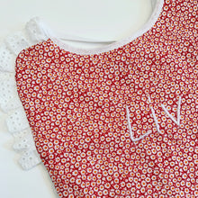 Charger l'image dans la galerie, Bavoir simple ou à volants